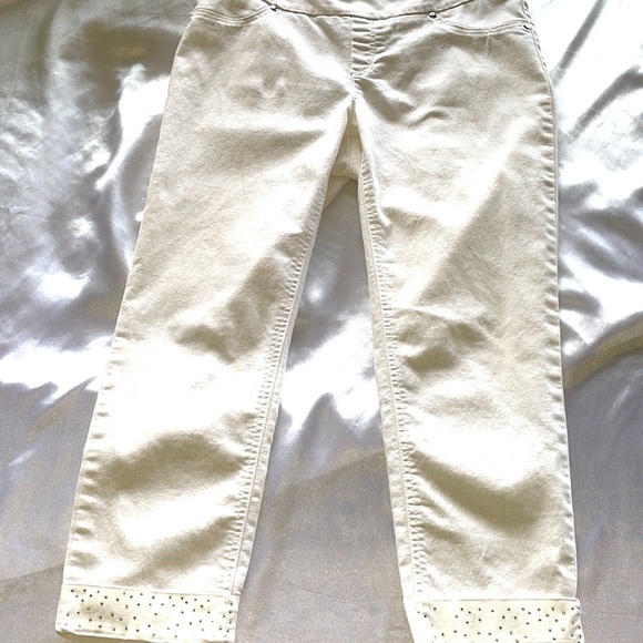 Peck & Peck White Cropped Denim Capri Jeans Stretch Tummy Lift Jeweled Cuff Sz 8 - Picture 2 of 14